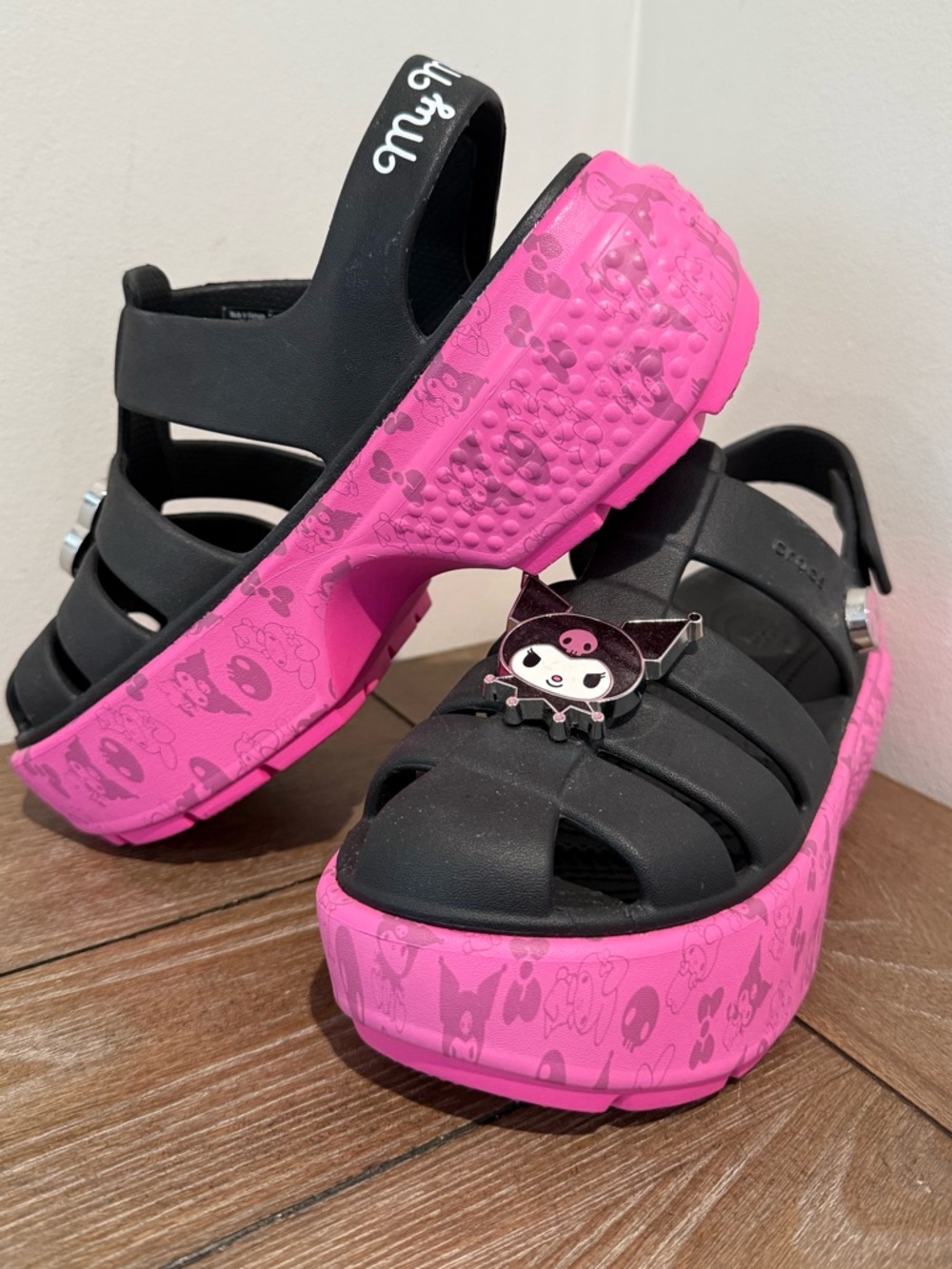 Crocs Sanrio My Melody/Kuromi Stomp Hello Kitty Platform Sandal W7 M5